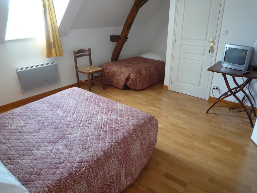 Le Petit Pont Hotel Moncé-en-Belin Екстериор снимка
