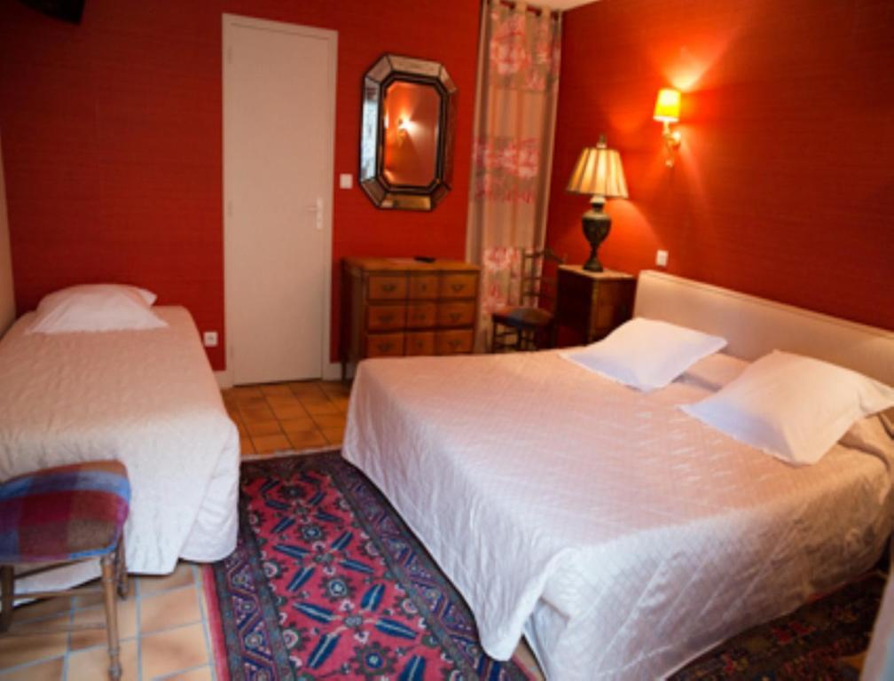 Le Petit Pont Hotel Moncé-en-Belin Стая снимка