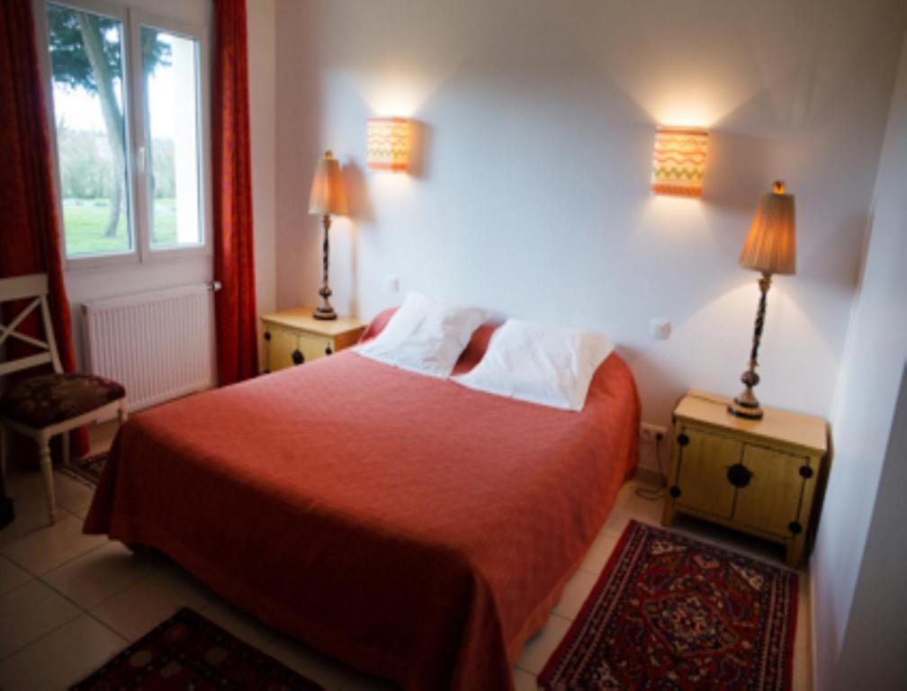 Le Petit Pont Hotel Moncé-en-Belin Стая снимка