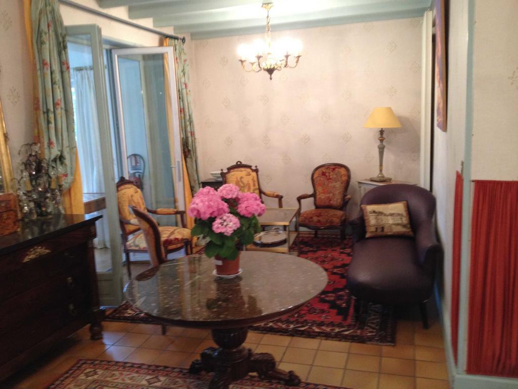 Le Petit Pont Hotel Moncé-en-Belin Екстериор снимка