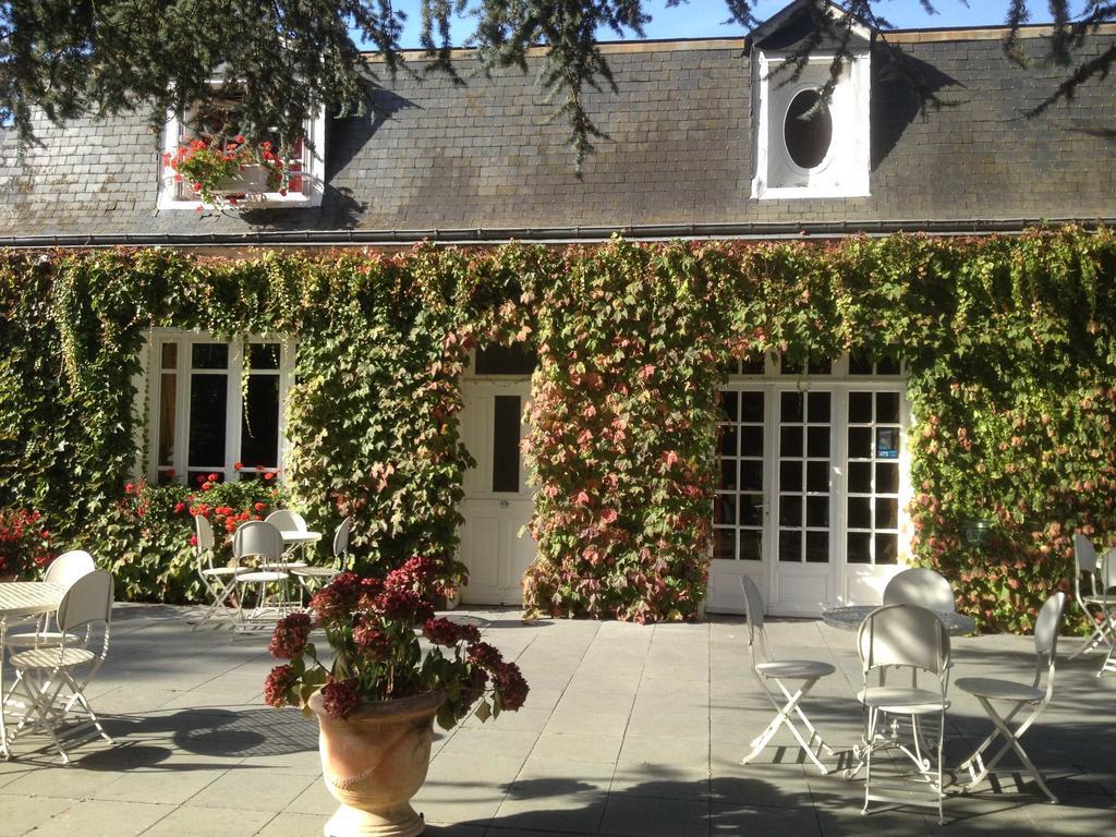 Le Petit Pont Hotel Moncé-en-Belin Екстериор снимка