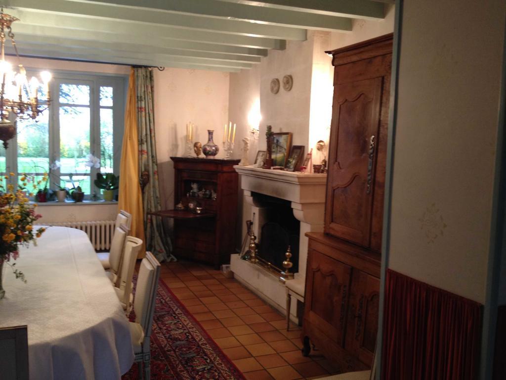 Le Petit Pont Hotel Moncé-en-Belin Екстериор снимка