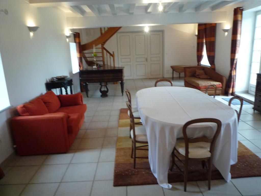 Le Petit Pont Hotel Moncé-en-Belin Екстериор снимка